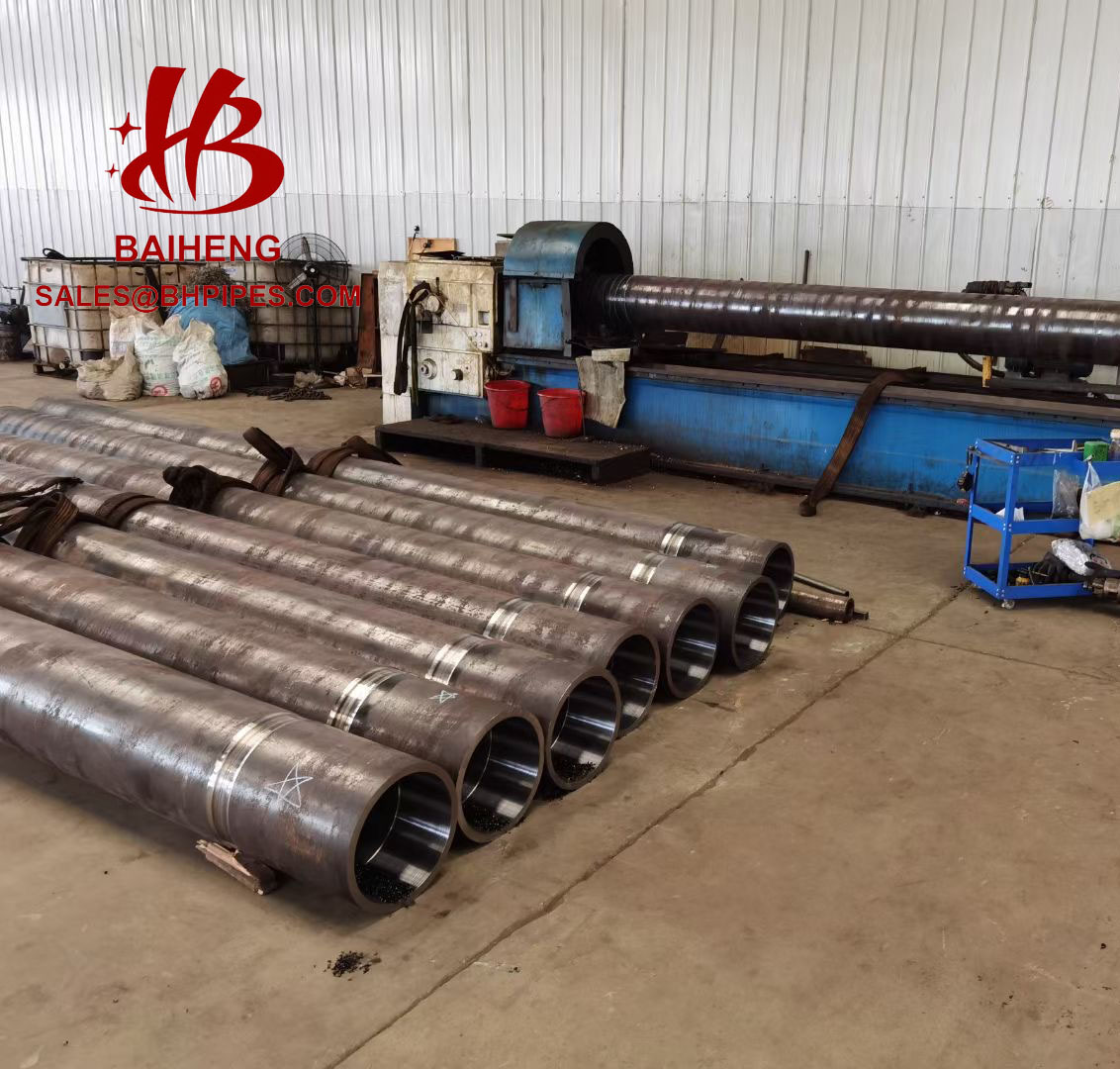 CK45 1045 big turning and boring steel pipes2